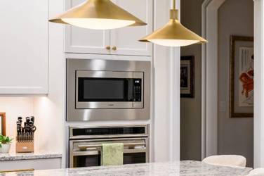 Mouser Frameless Kitchen