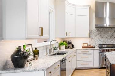 Mouser Frameless Kitchen