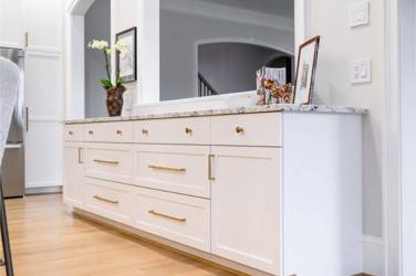 Mouser Frameless Kitchen