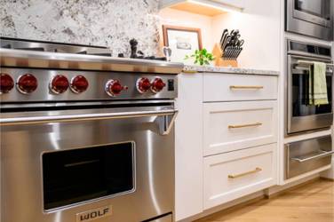 Mouser Frameless Kitchen