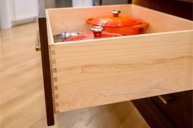 Mouser Frameless Kitchen