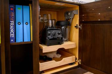 Mouser Frameless Kitchen